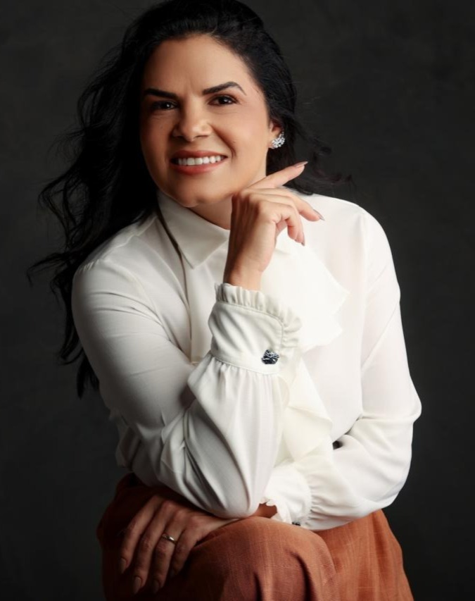 Dra. Pollyana Prates